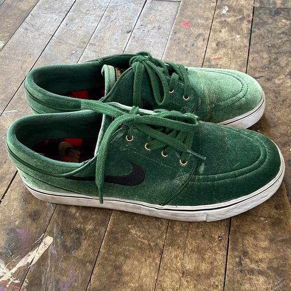 Nike Shoes | Nike Stefan Janoski Green Velvet SB | Color: Green | Size: 6 | Katedulin's Closet